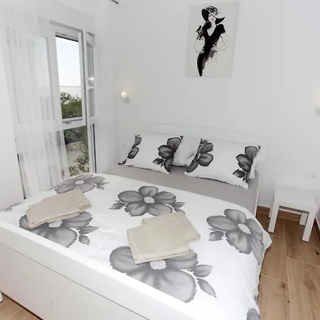 Ni-ka Apartment