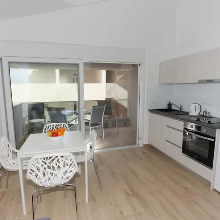 Ni-ka Apartment *